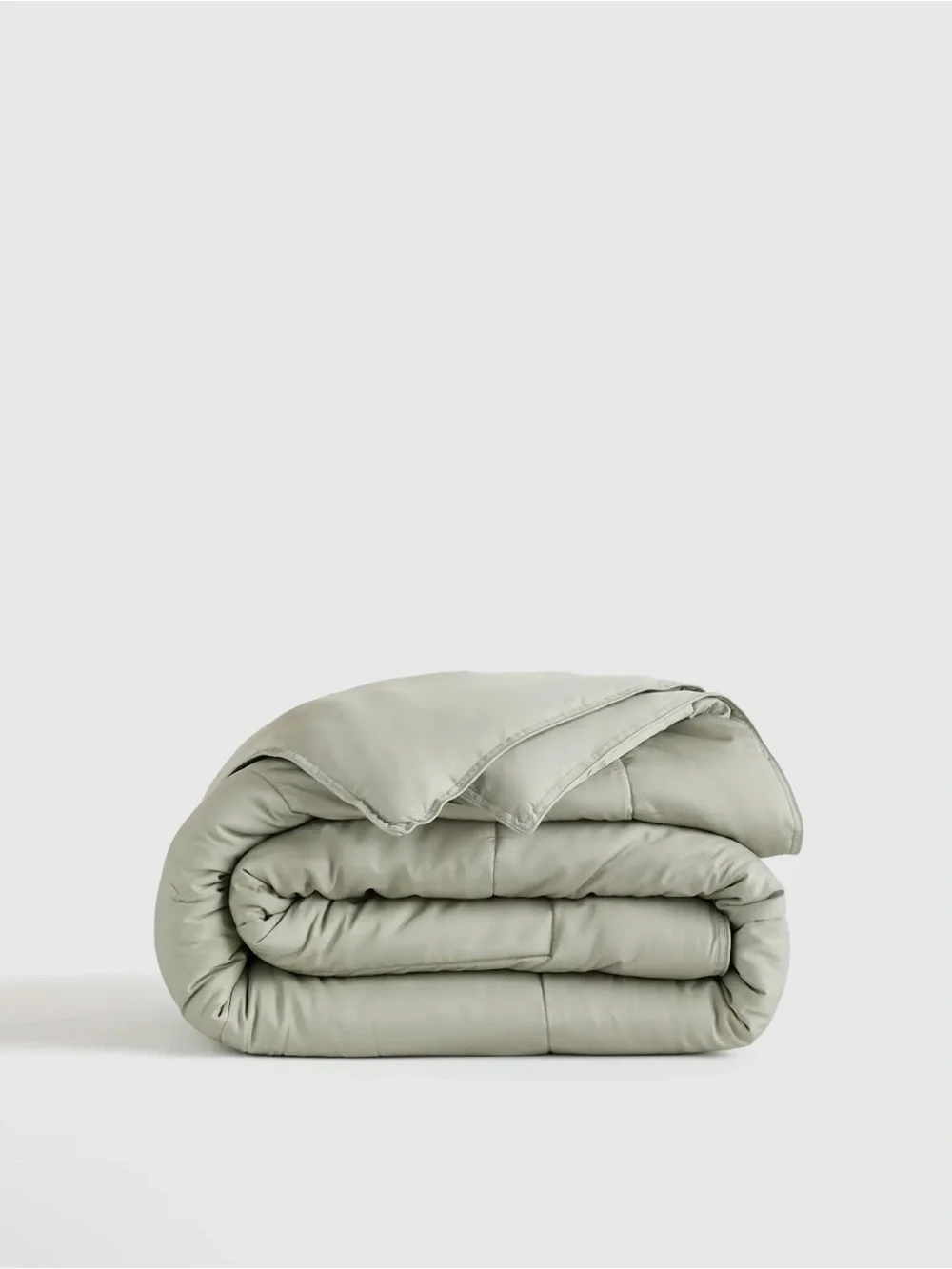 Quince NWOT Bamboo Comforter in Sage Queen Size 884
